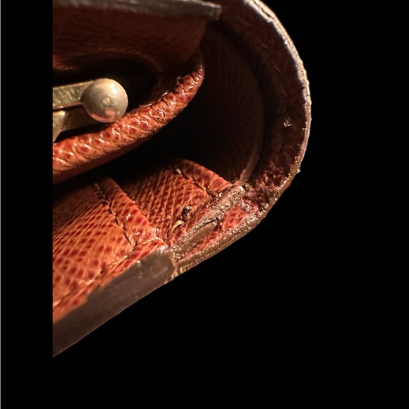 LOUIE VUITTON Vintage Monogram Kiss Lock Wallet. - Picture 9 of 9